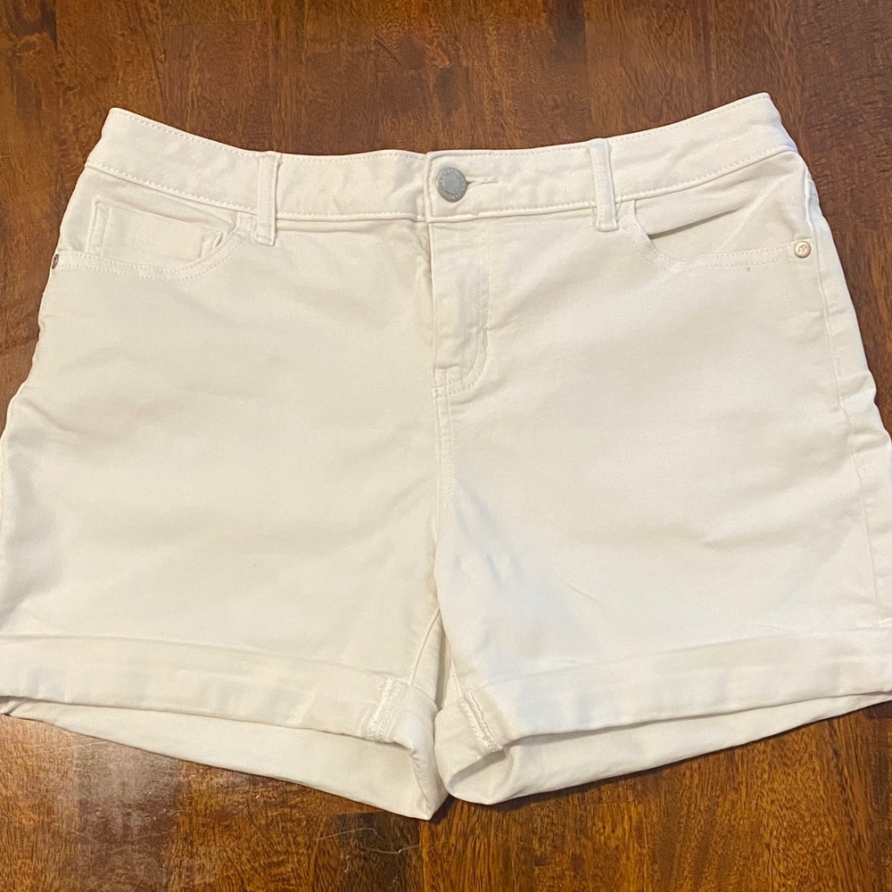 Simply Vera Women's White Denim Shorts